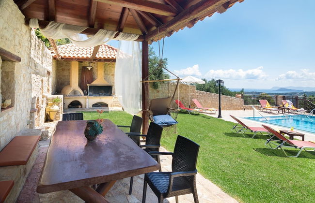 Villa in Tavronitis With Pool & Stunning Views - Photo 46