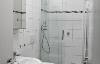 RuhrpottImmo - Zentrale Wohnung in Iserlohn - bis zu 7 Pers - Foto 26