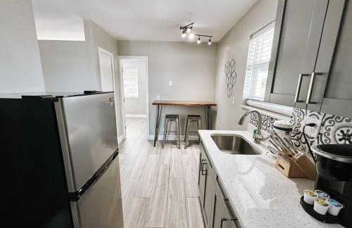 Rustic Retreats Cozy 1BR for 4 guests minutes from Las Olas - Foto 11