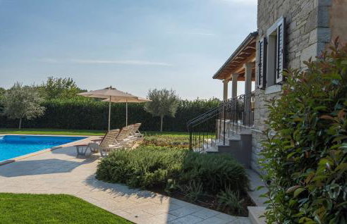 Spacious Villa Nikka with Beautiful Garden and Pool - Foto 7