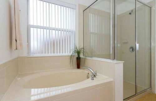 Beautiful 5 Bedroom Viola Pool Home - Foto 11