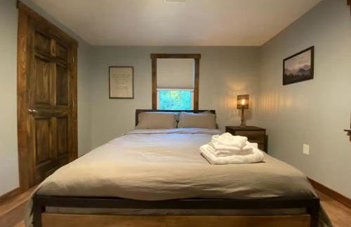 STUNNING RENOVATED 4BR House - Foto 9