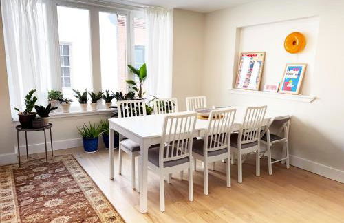 The Executive - Center-City - 3BR-4Bath-Private-Garage - Foto 7