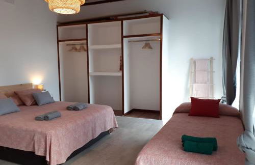 Beautiful Apartment on Las Ramblas with Port views - Photo 26