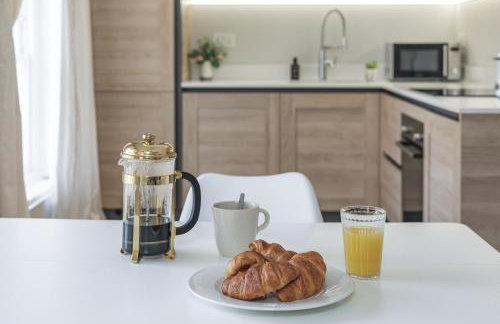 Bright 1 bedroom apartments near Farnham Castle - Photo 4