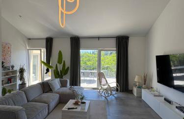 Modern Urban Oasis - Korčula - Photo 12