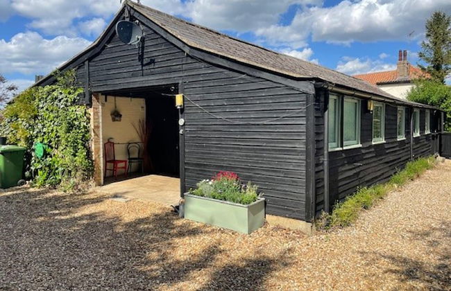 2 Bed Barn - Sleeps 4 - Pets - Parking - Wifi - Foto 1