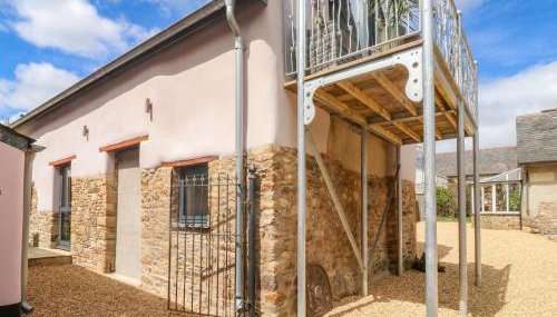 Becket's Barn - Photo 2