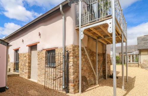 Becket's Barn - Photo 2