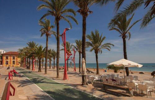 Precioso apartamento 1ª linea playa con piscina - Photo 21