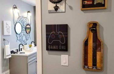 Newly Built Waterfront home w/Amazing Views - Foto 26