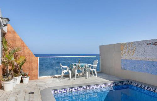 Seaside House With Heated Pool - Photo 32