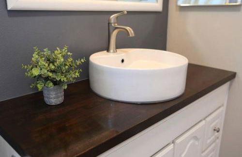 GREAT VIEWS - Over the Oaks - Stylish - Whole Home - Foto 11