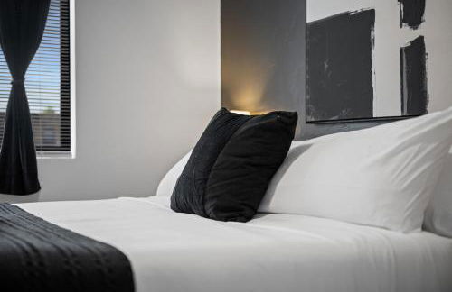 PFR Suites - Highland, 3BR 2BA Shadyside Condo, Penthouse Unit, 2 Decks, Off-Street Parking, 4th Floor Walkup - Foto 39