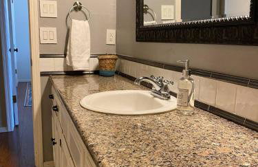 Family Home 5 Beds 3 Baths By Oc - Foto 26