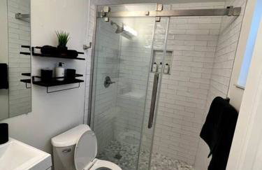 Modern Tropical Oasis with Arcade, HotTub & MiniGolf - Foto 12