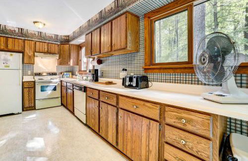 Pet-Friendly Gem Hike, Fish and Golf in Gaylord - Foto 9