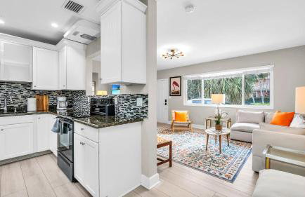 SoSo Coastal Retreat Walk to Intracoastal & Downtown - Foto 1