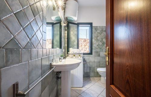 [SEA 10MIN] Modern house with pool in the hills - Foto 17