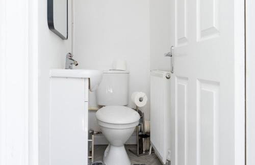 Open Mind Property - Hot Tub, 7 Beds & Free Parking - Foto 12