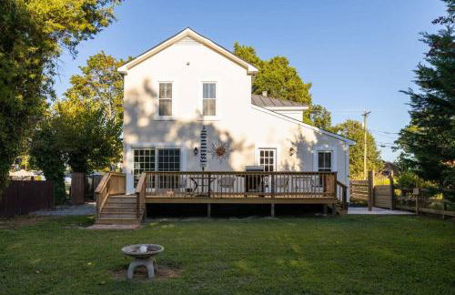 The Lyellton House: Water View, Steps from Beach - Foto 47