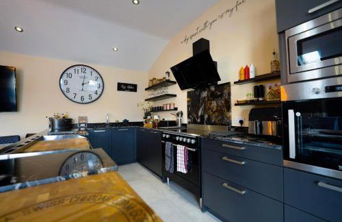 Walk Lane Chic 1bed , Luxury Kitchen Area , Parking , WiFi - Foto 11