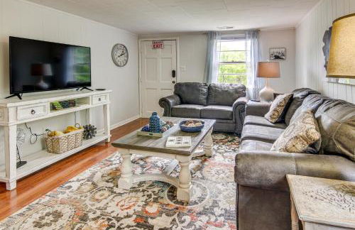 Vintage Farm Cottage Near Hikes and Pigeon River - Foto 2