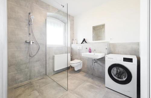 Tolstov Apartments - 3 , 4 and 5 Room Apartments - 20 Min zur Messe DUS - Foto 3