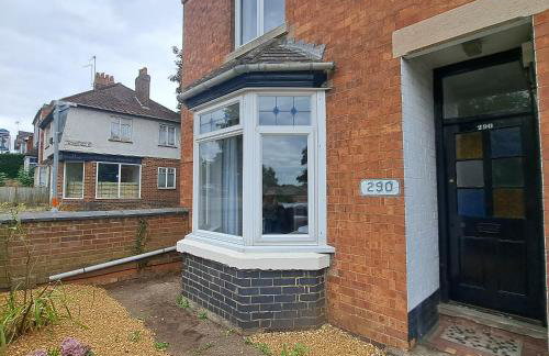 Huge 4 bed in the heart of Kettering - Foto 1