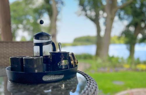 Waters Edge, Talkin Tarn, a luxurious bungalow with stunning views over the tarn - Foto 20