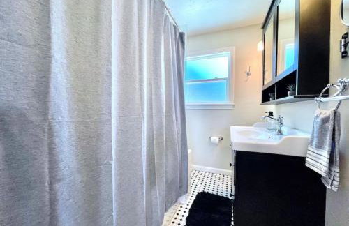 Uniquely styled home minutes to Downtown Sac! - Foto 34