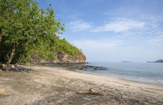 Newly Remodeled Beachfront Condo, Ground-Floor Terrace & Direct Access to Playa Flamingo - Foto 28