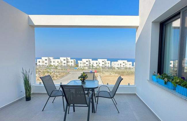 Cosy Apartment With Scenic Terrace Views - Photo 18