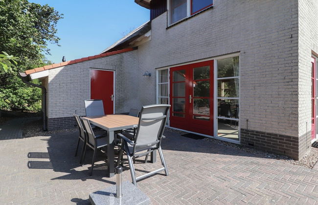 Thatched Villa With Bath in a Holiday Park - Foto 28