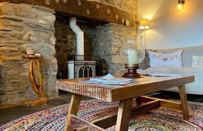 Idlewild Animal Sanctuary Farmhouse Stay - Charity - Photo 34