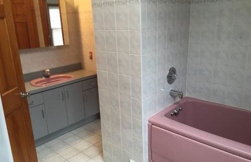 Private house with 4 bedrooms and 2 bathrooms, direct NYC Manhattan train only 10 minute walk away, MetLife Stadium FIFA World Cup 30 minutes away - Foto 10