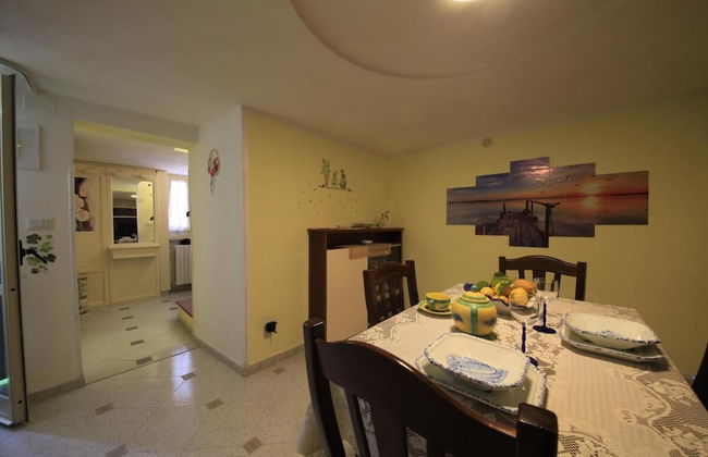 Dolls House Holiday Home - Photo 24