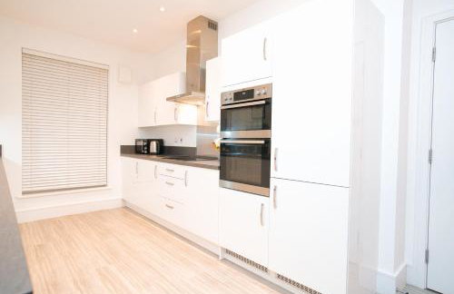 Milton Keynes new 5-Bedrooms 14guests Contractor family holiday Free Parking - Foto 48