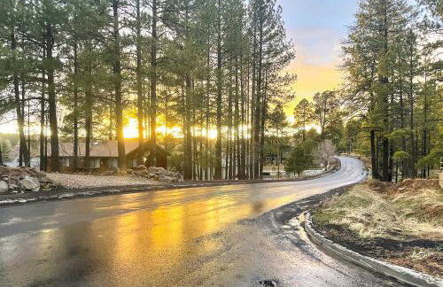 Deck and Scenic Views Munds Park Cabin! - Foto 37