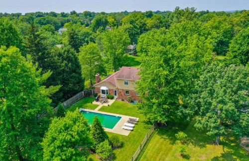 Family-Friendly West Chester Twp Home with Pool! - Foto 32