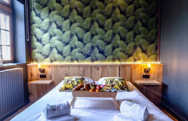 Nice Cottage in a Castle-farm in Ohey With Swimming Pond - Photo 3