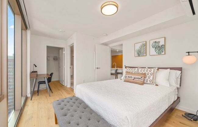 Sky Ala Moana 4209 2 Bedroom Condo by RedAwning - Photo 3