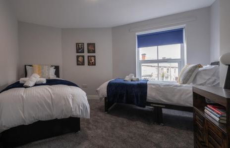 3 bedroom Cannock flat ideal for groups - Foto 24
