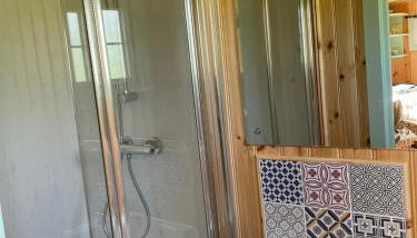 Fauld O Wheat Shepherds Hut , Loch Ken ,Off Grid - Foto 5, Shower