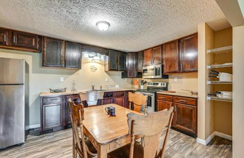 6 Mi to Lake Liberty Pet-Friendly Home with Yard - Foto 5