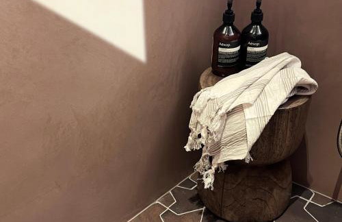 Curated Barrio Stay with Salt-Spun Magic Debut Mid March - Foto 24