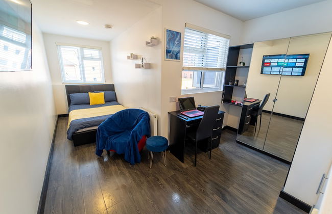 Cosy Studio Close to University of Birmingham - Photo 1