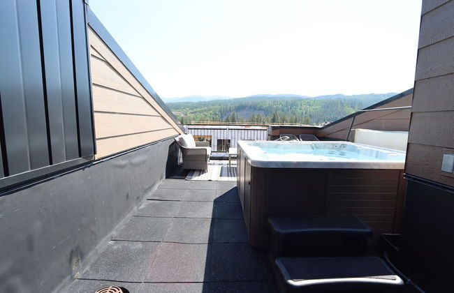 Arrow Luxury Rooftop Shopping and More! - Foto 36