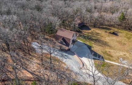 Ozark Mountain Retreat- Movie Theatre Dance Floor - Foto 32
