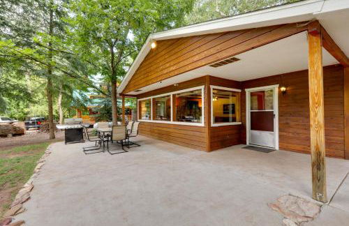 Cozy Cabin on 1 Acre in Premier Pine Neighborhood - Foto 24
